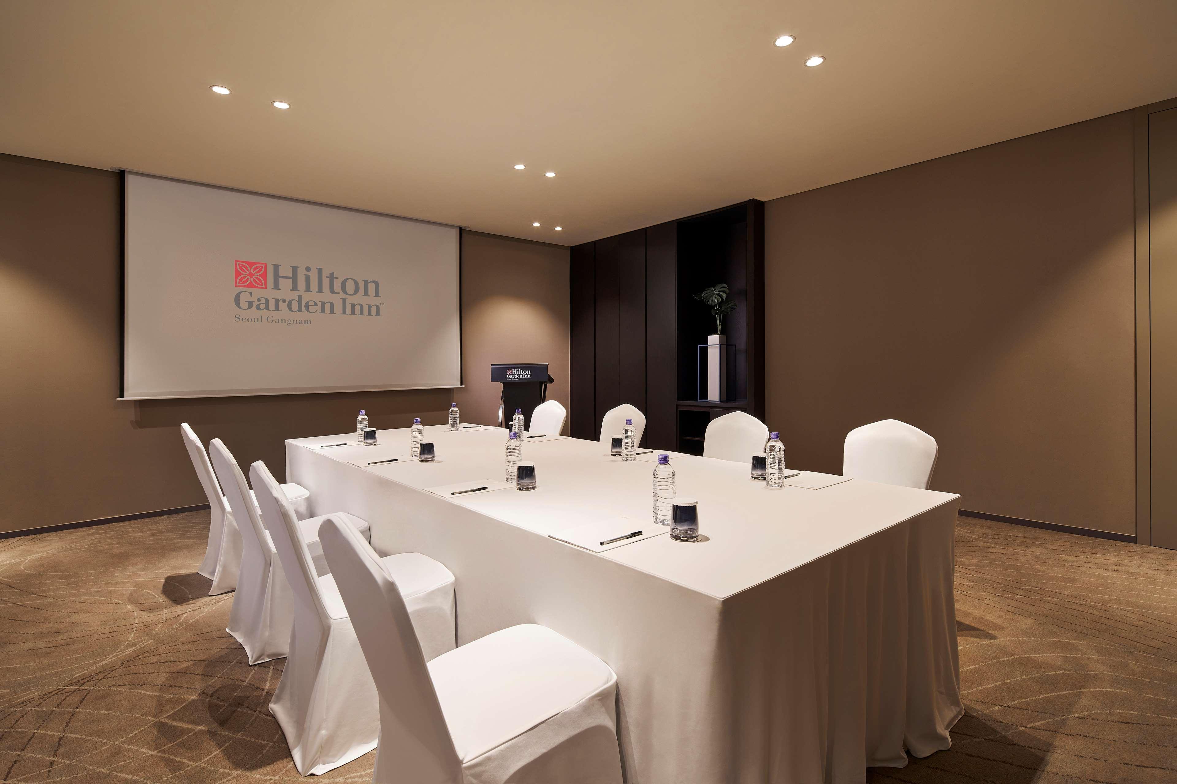 Hilton Garden Inn Seoul Gangnam Екстериор снимка