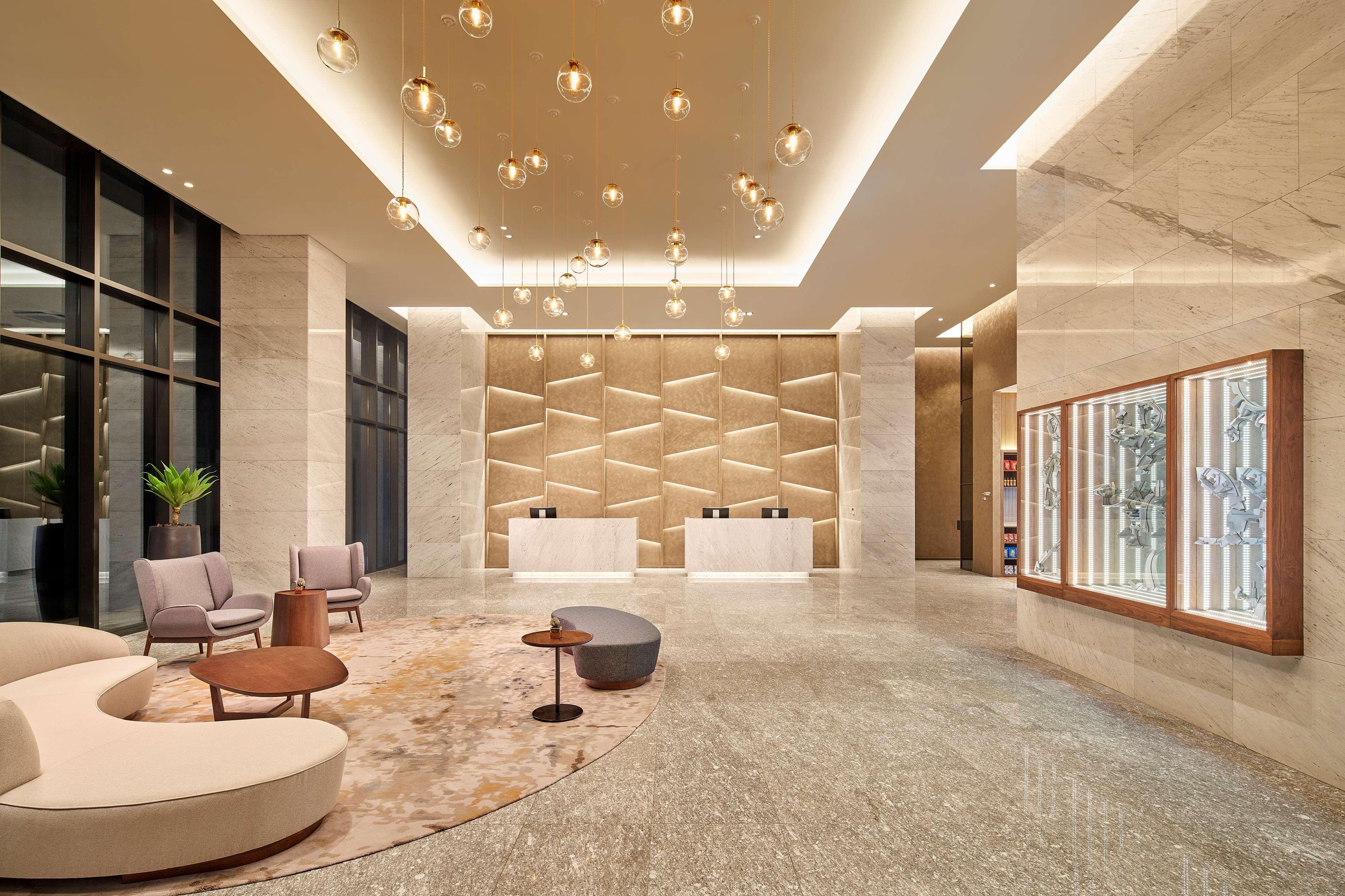 Hilton Garden Inn Seoul Gangnam Екстериор снимка
