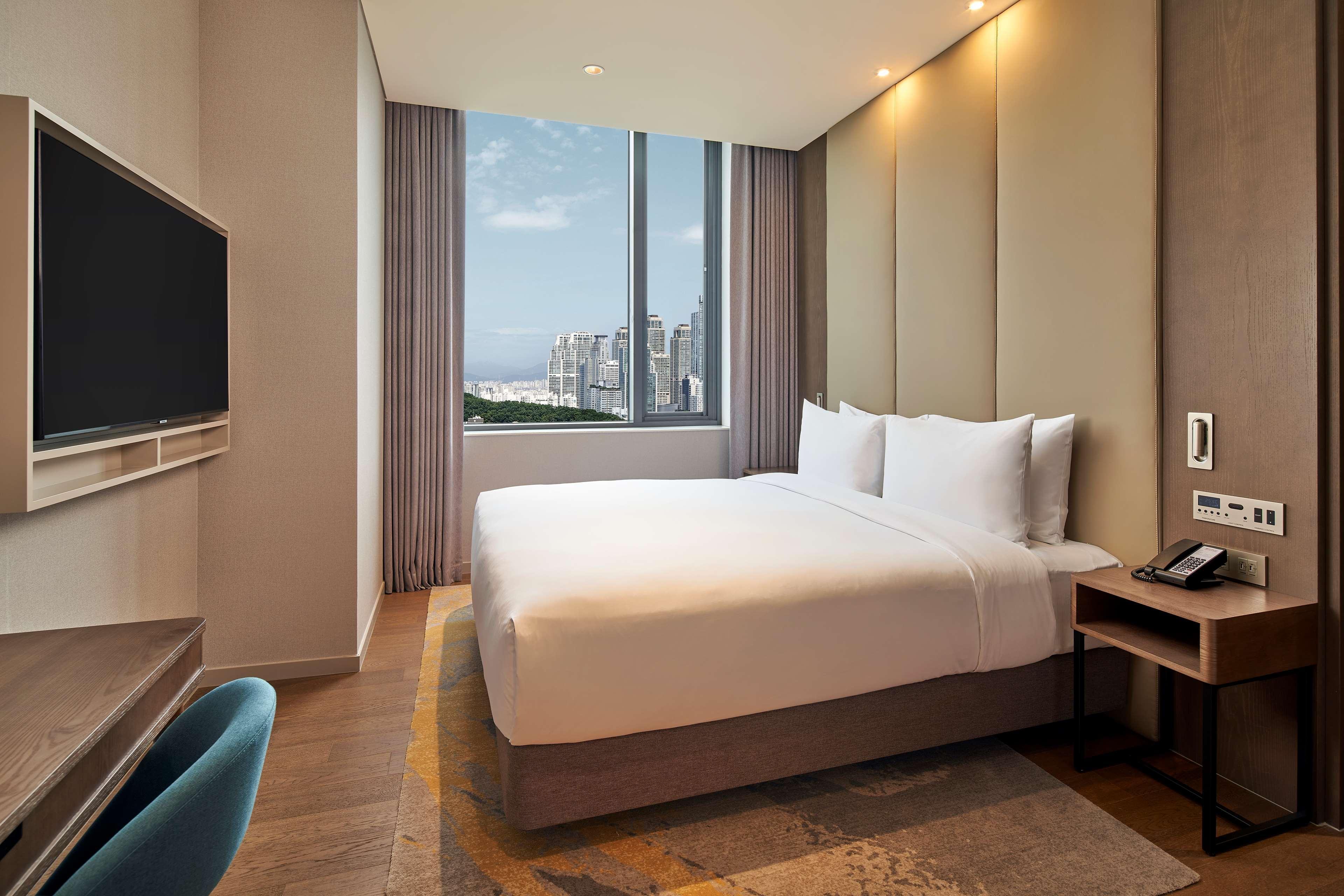 Hilton Garden Inn Seoul Gangnam Екстериор снимка