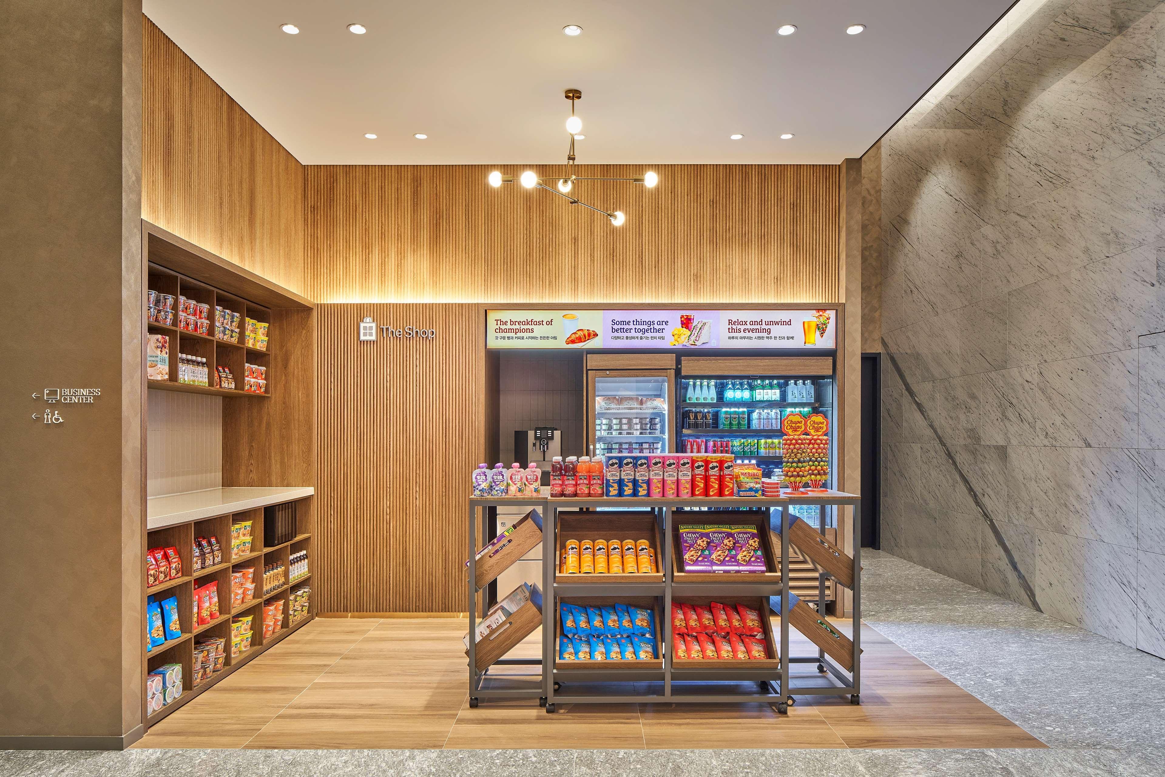 Hilton Garden Inn Seoul Gangnam Екстериор снимка