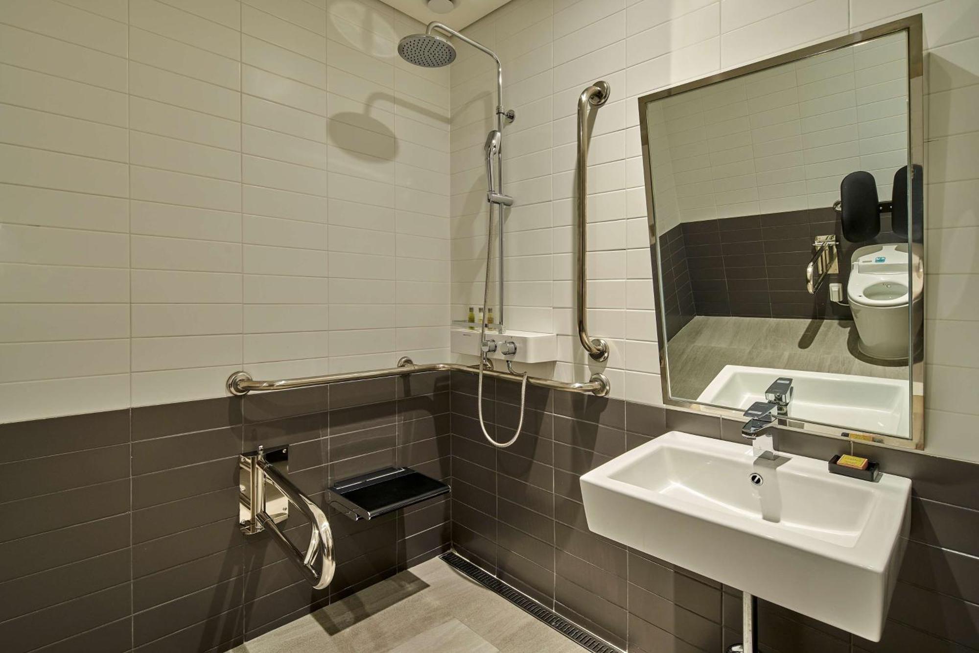 Hilton Garden Inn Seoul Gangnam Екстериор снимка