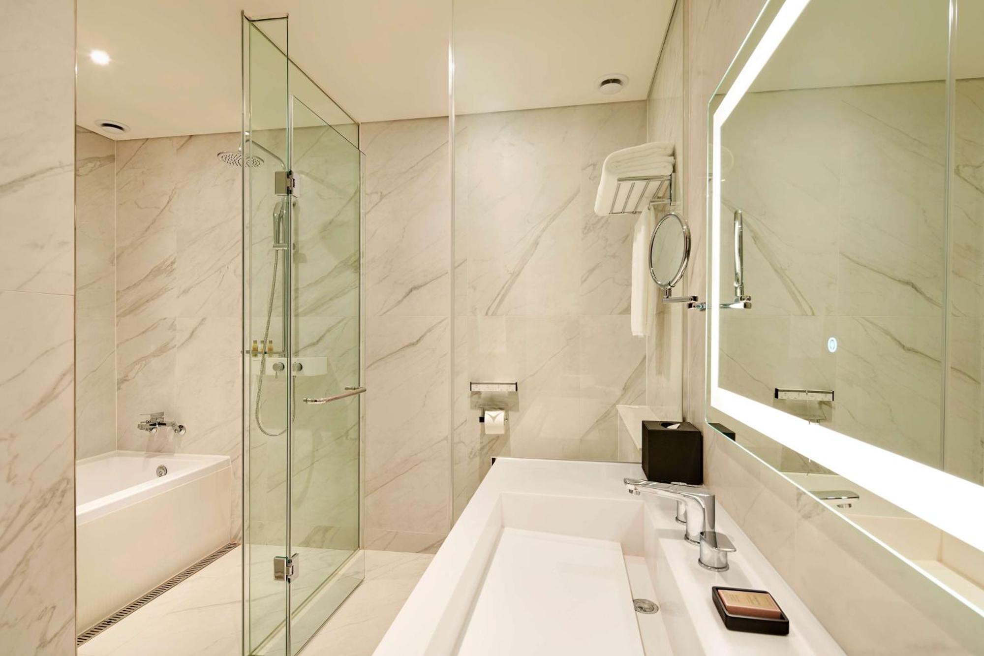 Hilton Garden Inn Seoul Gangnam Екстериор снимка